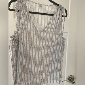 Old Navy Shoulder Tie Top. Size Medium